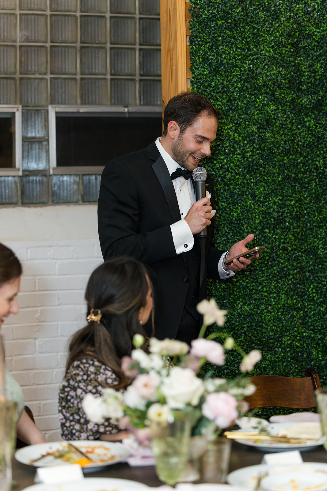best man giving a speech at a South Carolina wedding at Southern Bleachery.