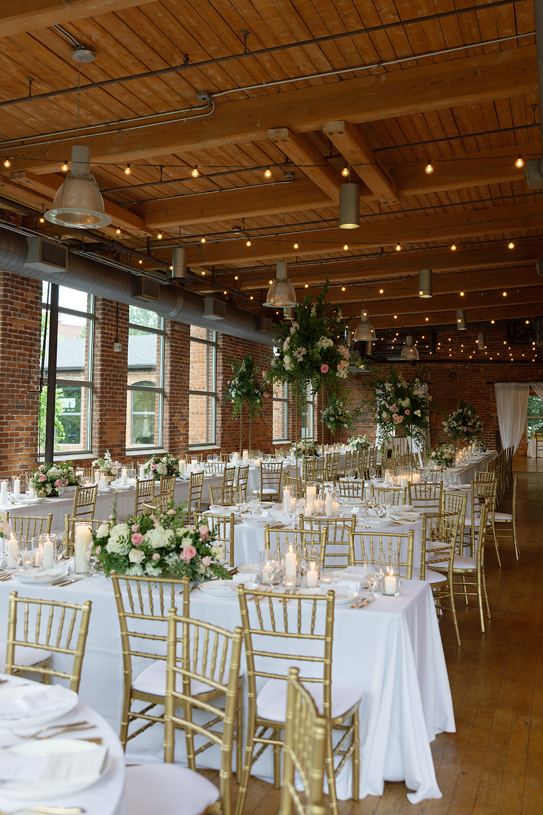 a beautiful Greenville SC wedding venue reception fully decorated