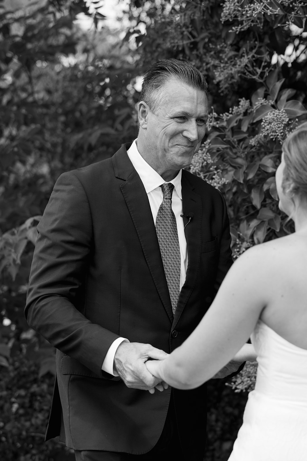 the bride's dads reaction to seeing her for the first time 